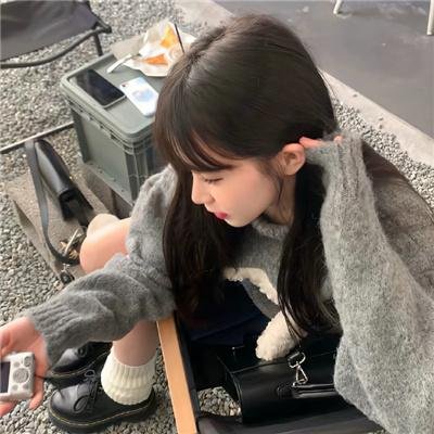 茜色如烧